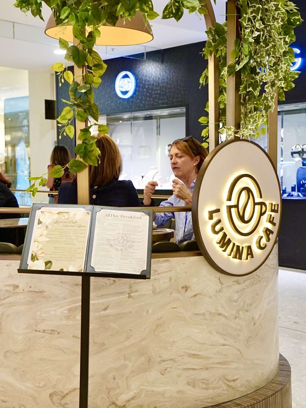 Castle Hill café